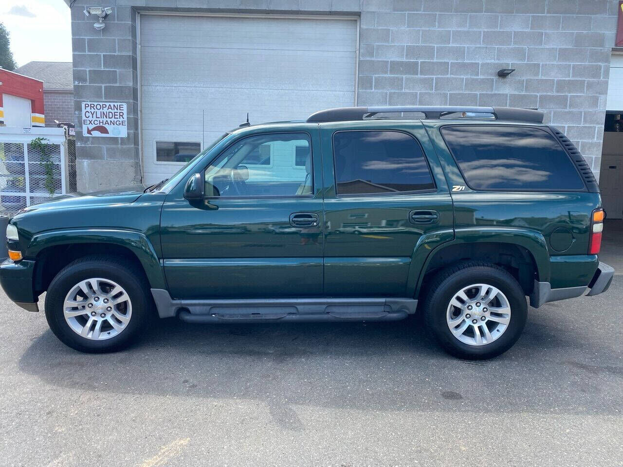 2004 CHEVROLET Tahoe