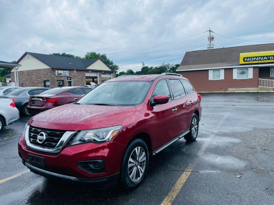 2017 NISSAN Pathfinder