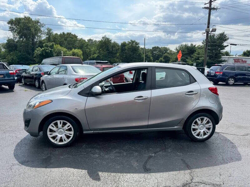 2012 MAZDA Mazda2