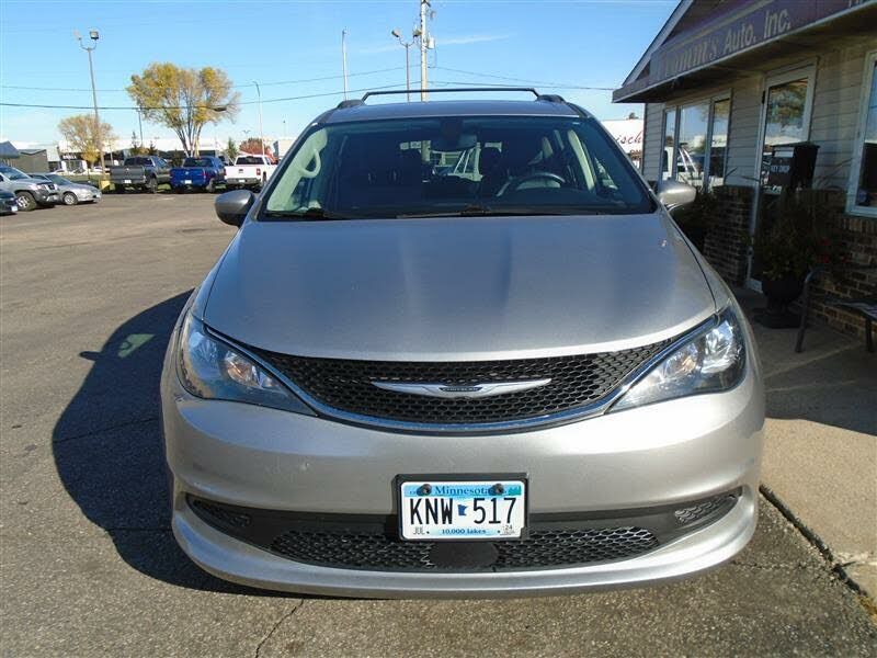 2021 CHRYSLER Voyager