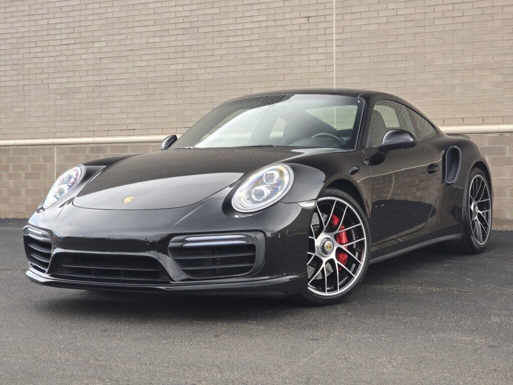 2017 PORSCHE 911