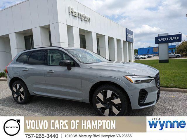 2025 VOLVO XC60