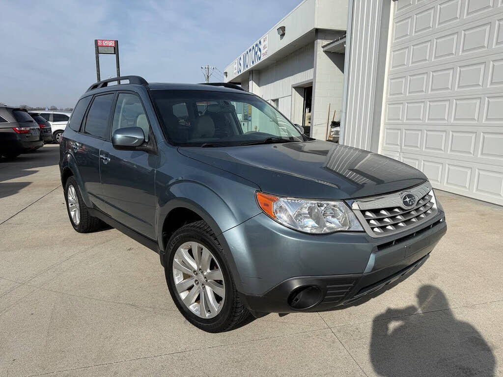 2013 SUBARU Forester