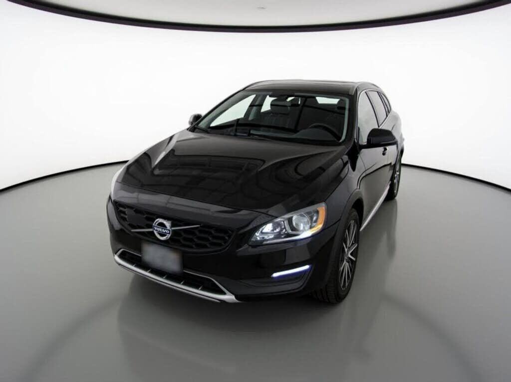 2015 VOLVO V60