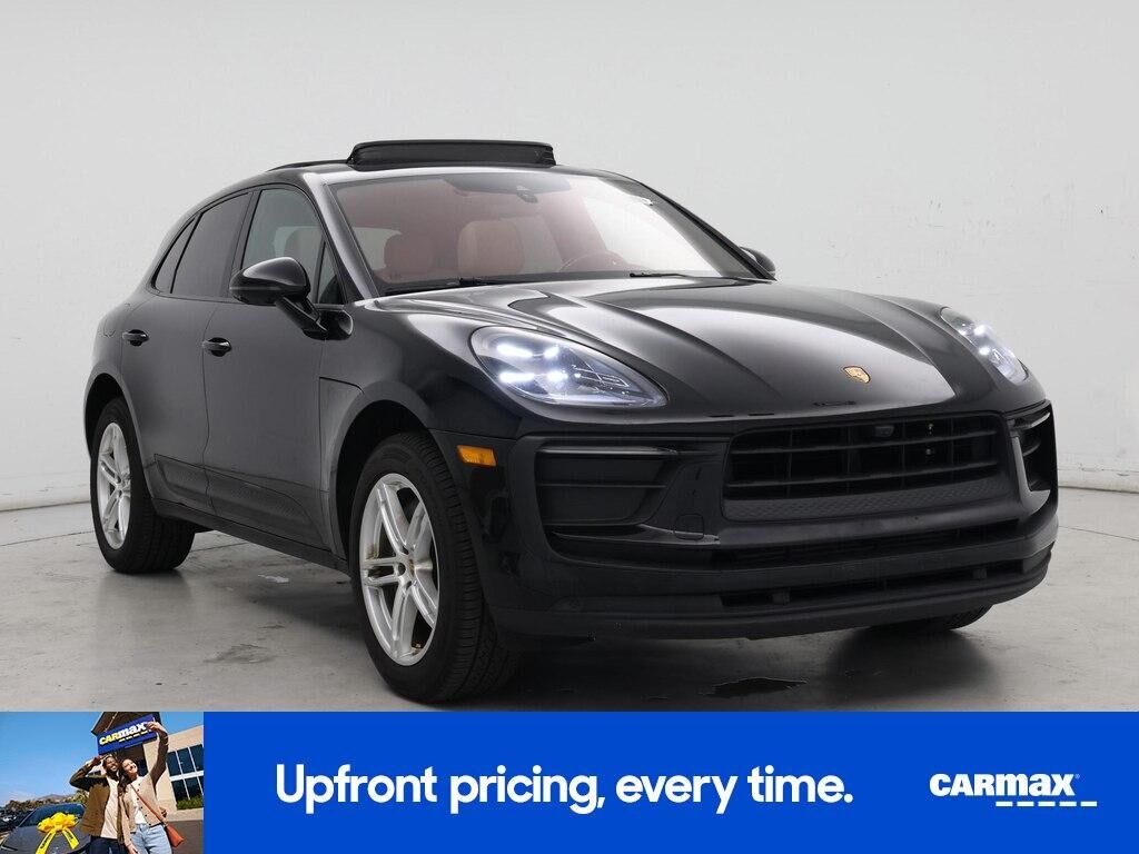 2022 PORSCHE Macan
