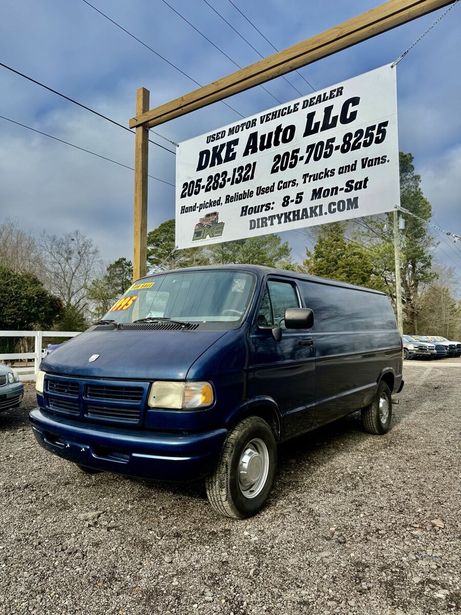 Dodge Ram Van