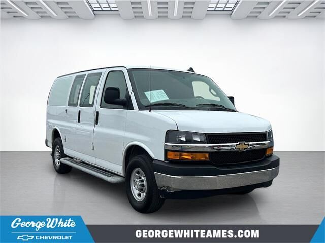 2024 CHEVROLET Express