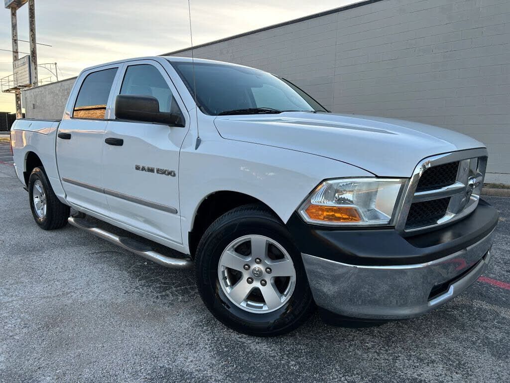 2012 DODGE Ram