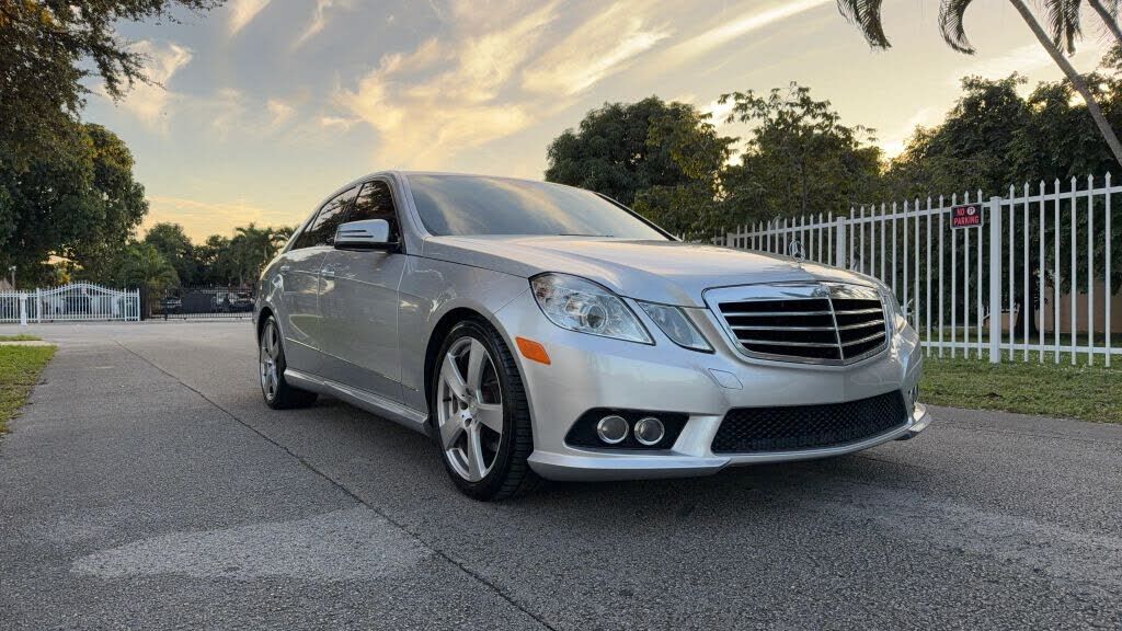 2010 MERCEDES-BENZ E-Class