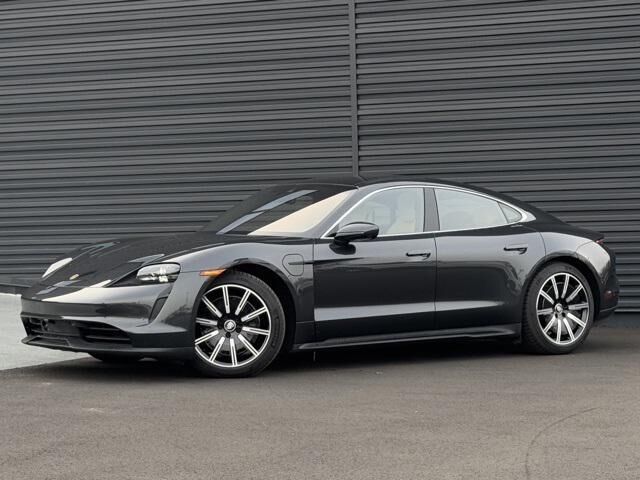 2024 PORSCHE Taycan