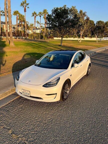 2018 TESLA Model 3