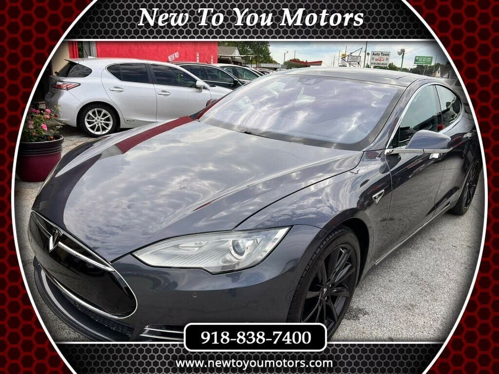 2016 TESLA Model S