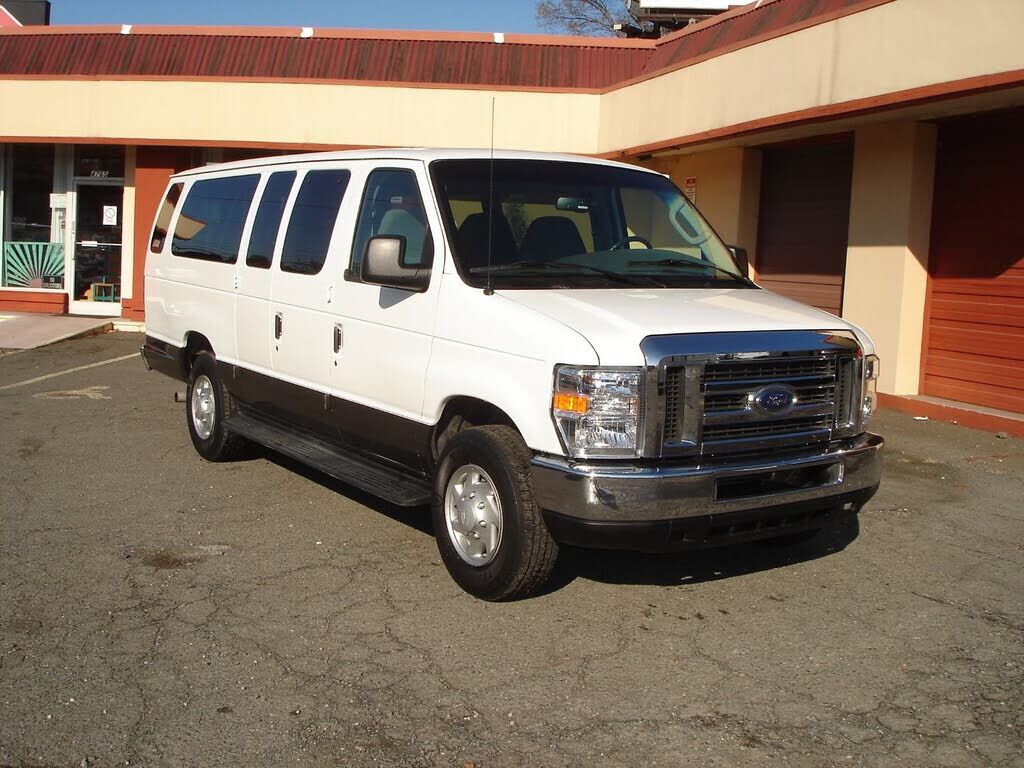 Ford E-350
