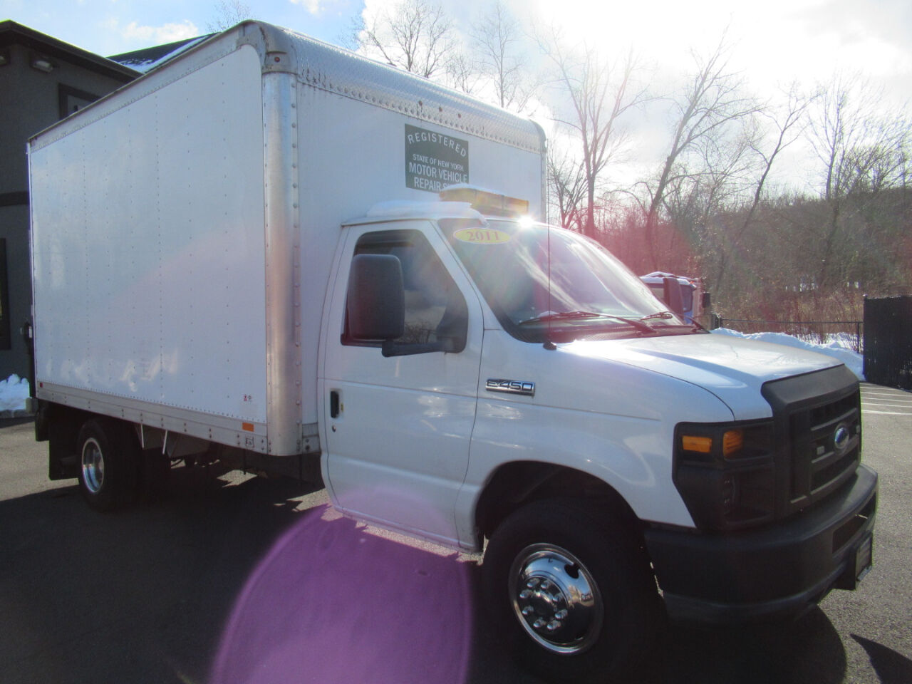 2011 FORD E-450
