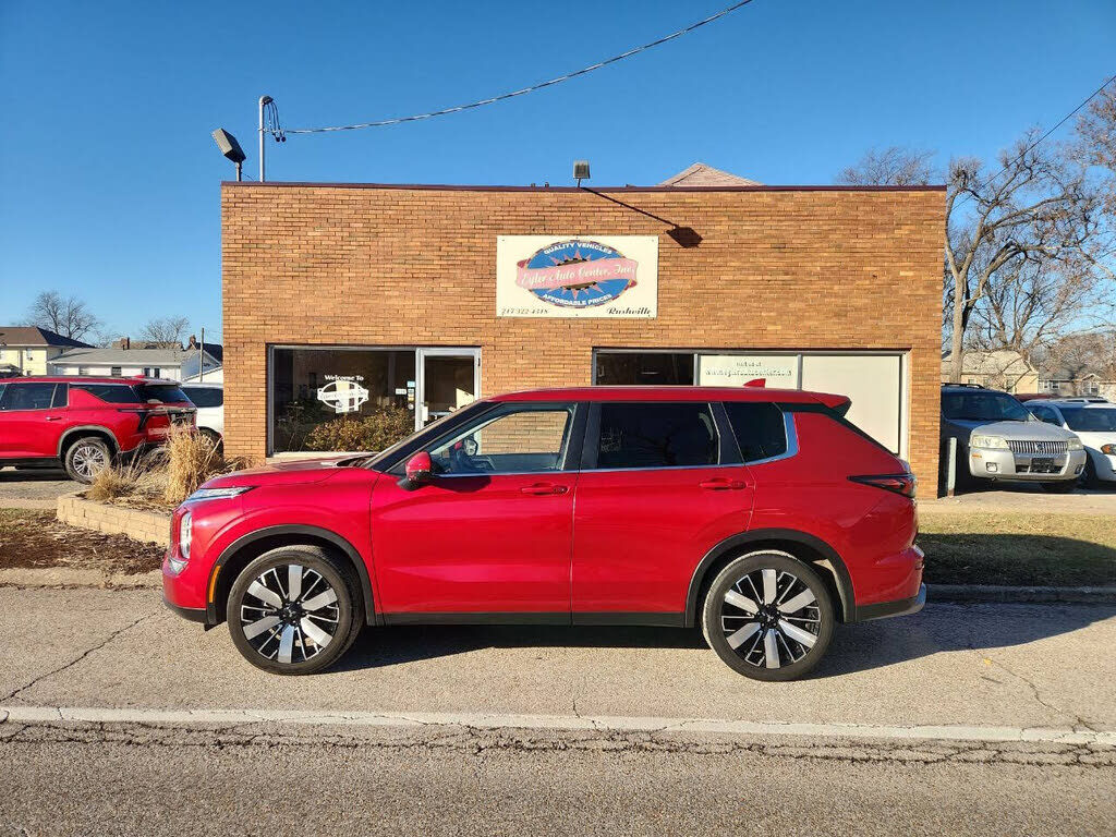 2025 MITSUBISHI Outlander