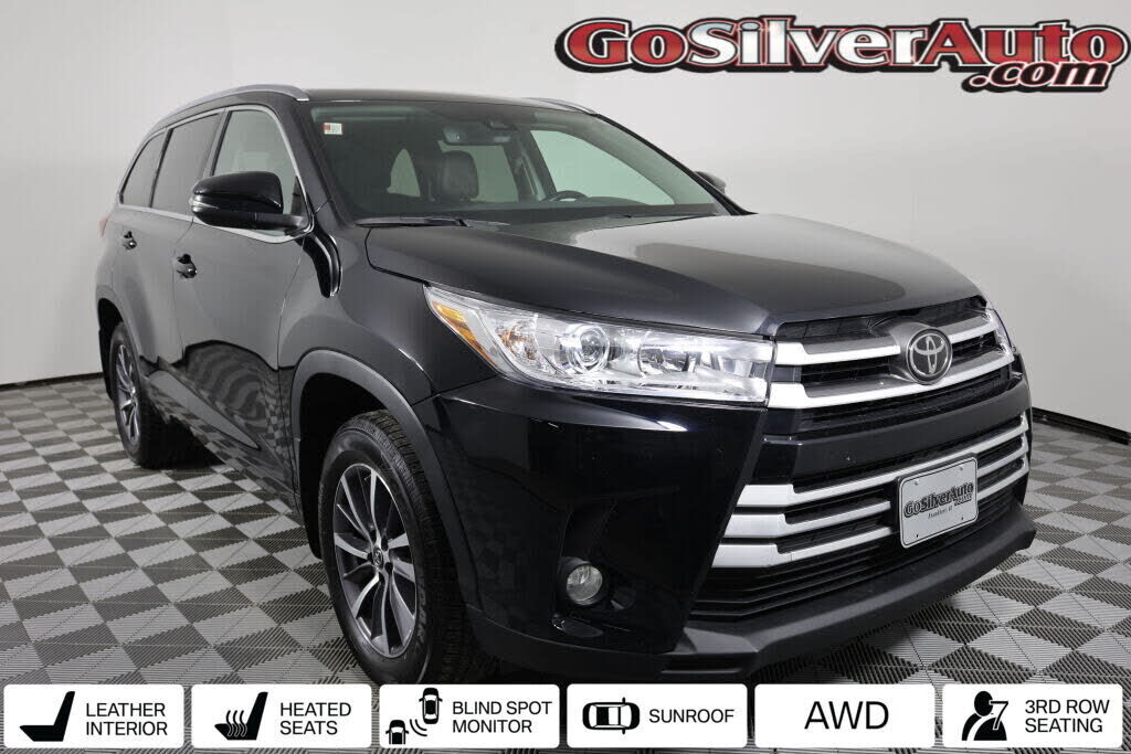 2017 TOYOTA Highlander
