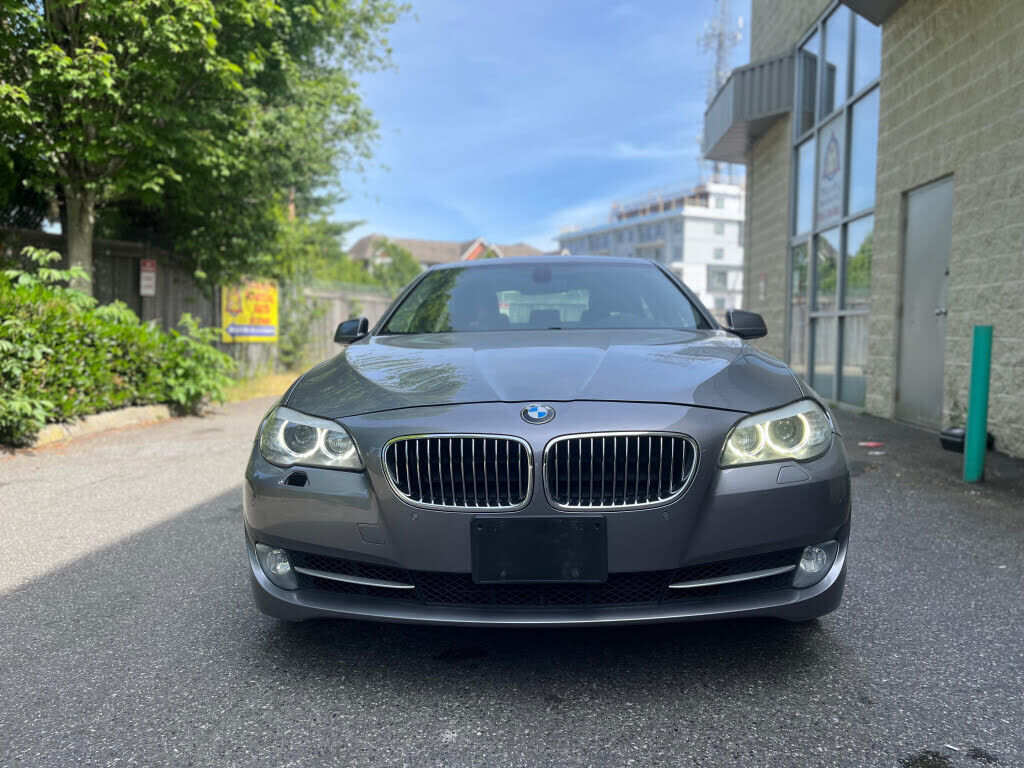 BMW 528i