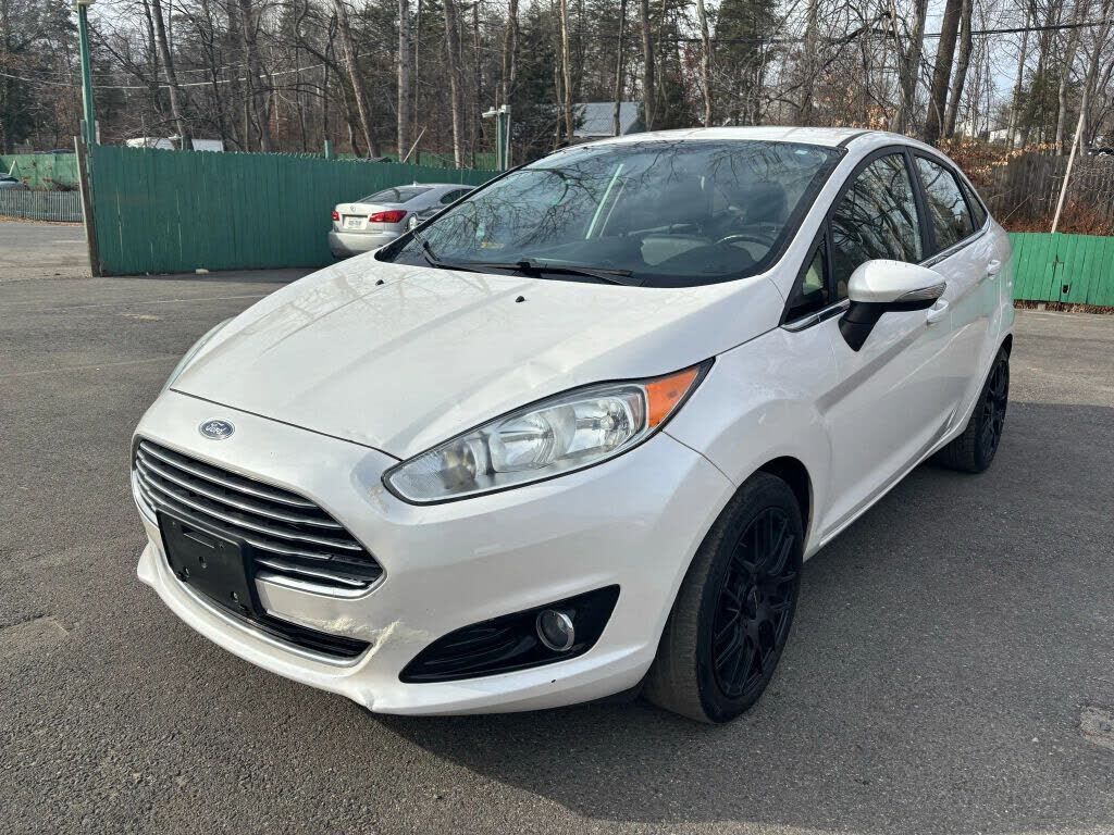 2016 FORD Fiesta