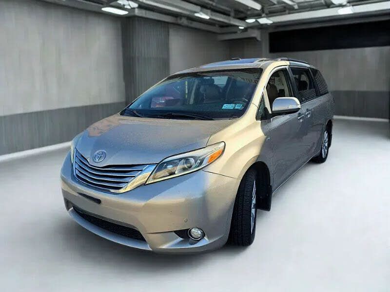 2017 TOYOTA Sienna