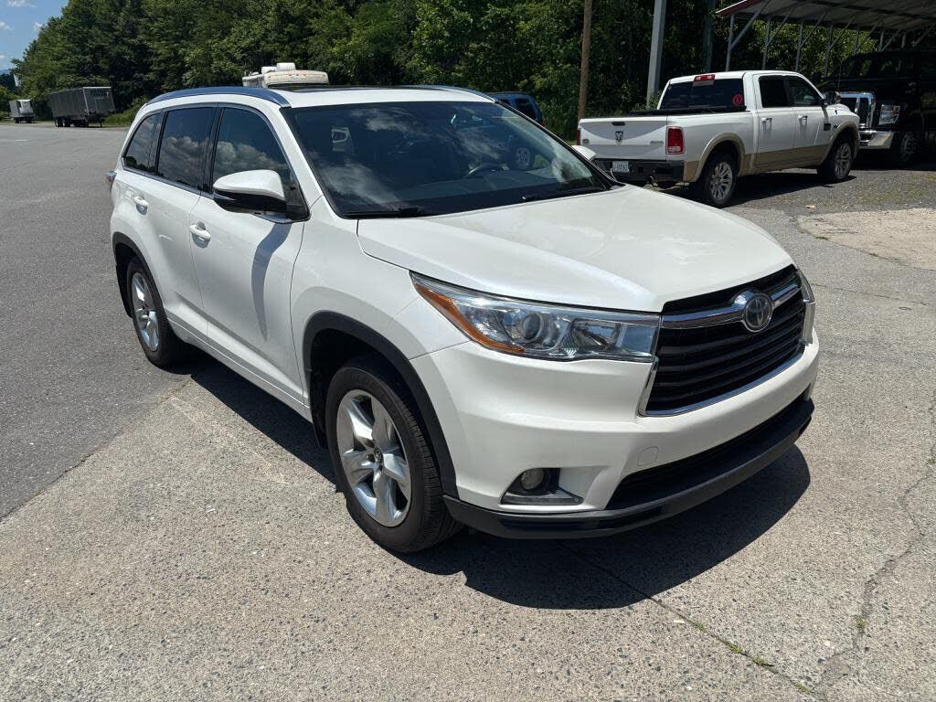 2016 TOYOTA Highlander