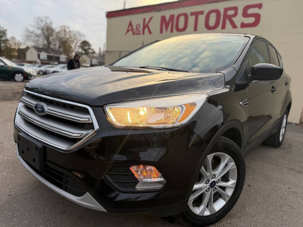 2017 FORD Escape
