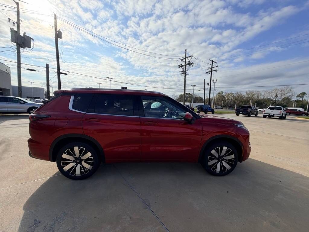 2026 MITSUBISHI Outlander