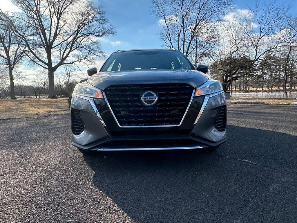 2021 NISSAN Kicks