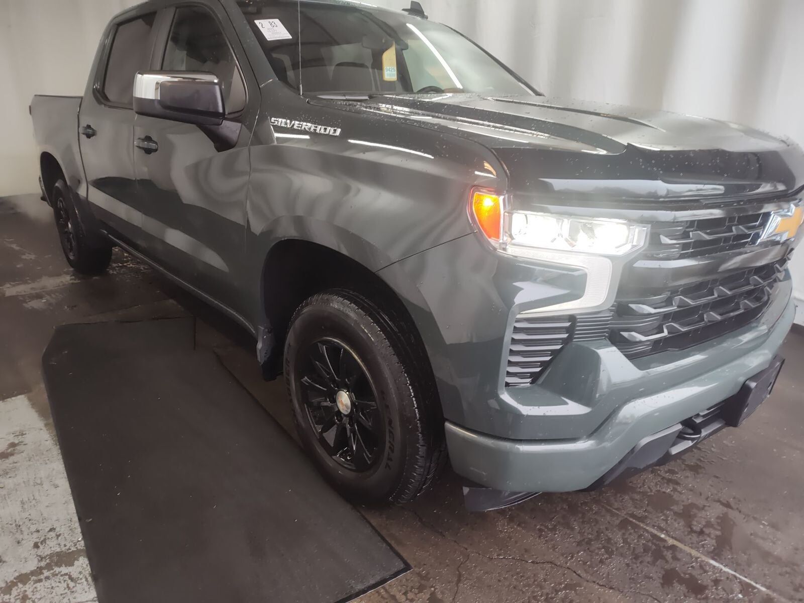 2025 CHEVROLET Silverado