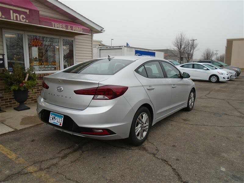 2019 HYUNDAI Elantra