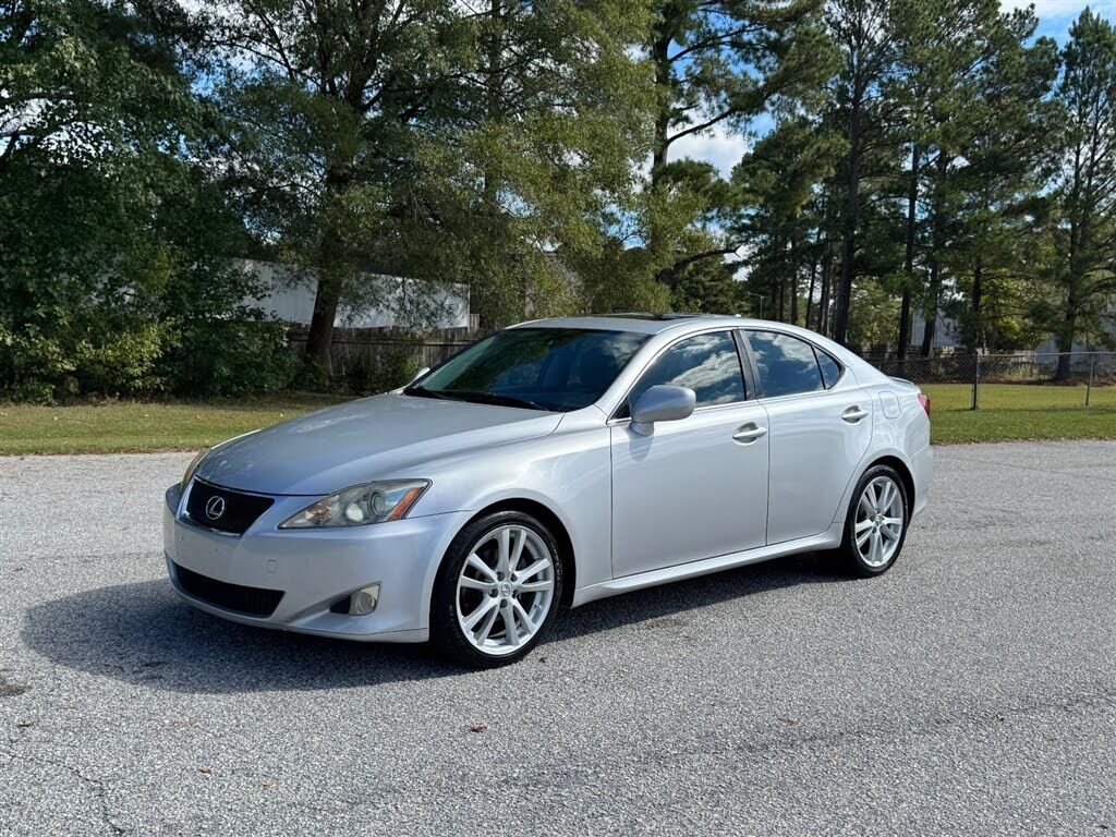 Lexus IS
