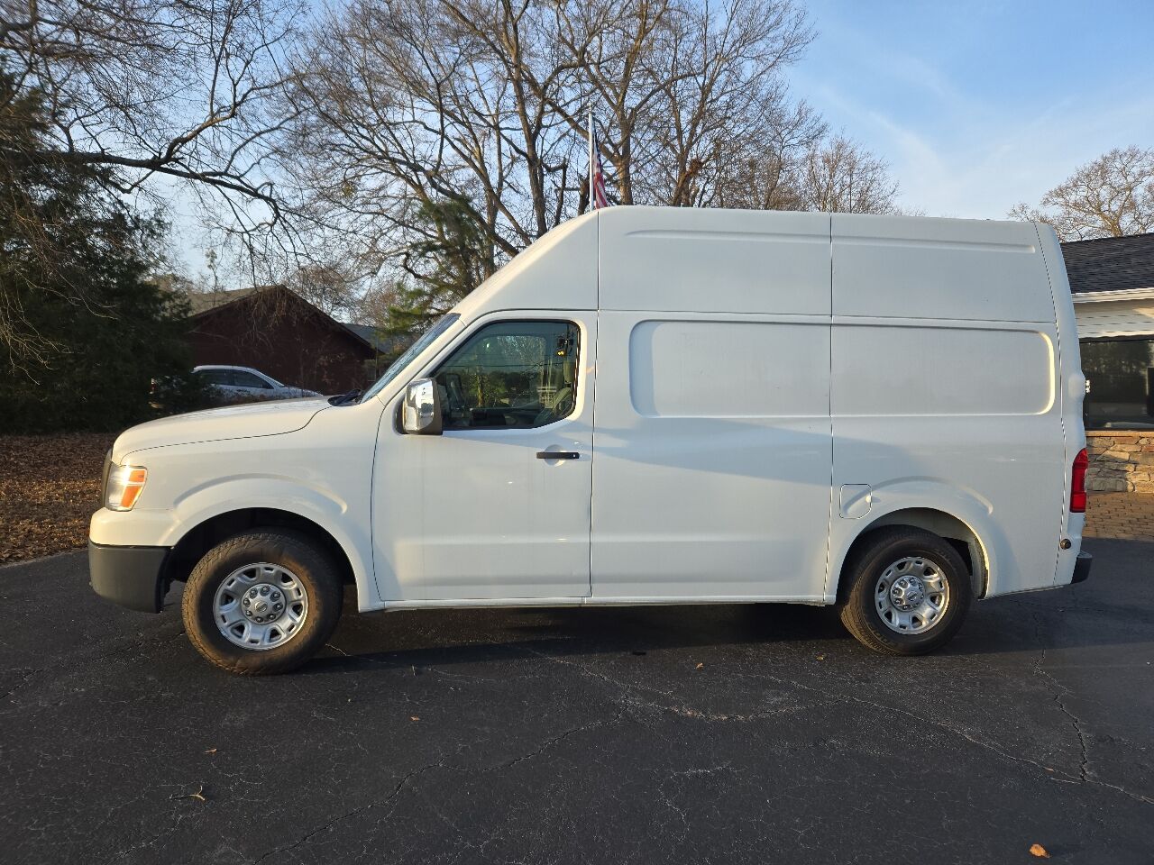 Nissan NV