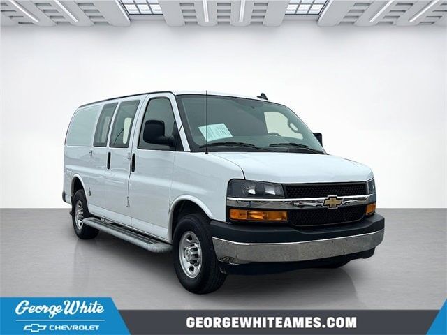 2024 CHEVROLET Express