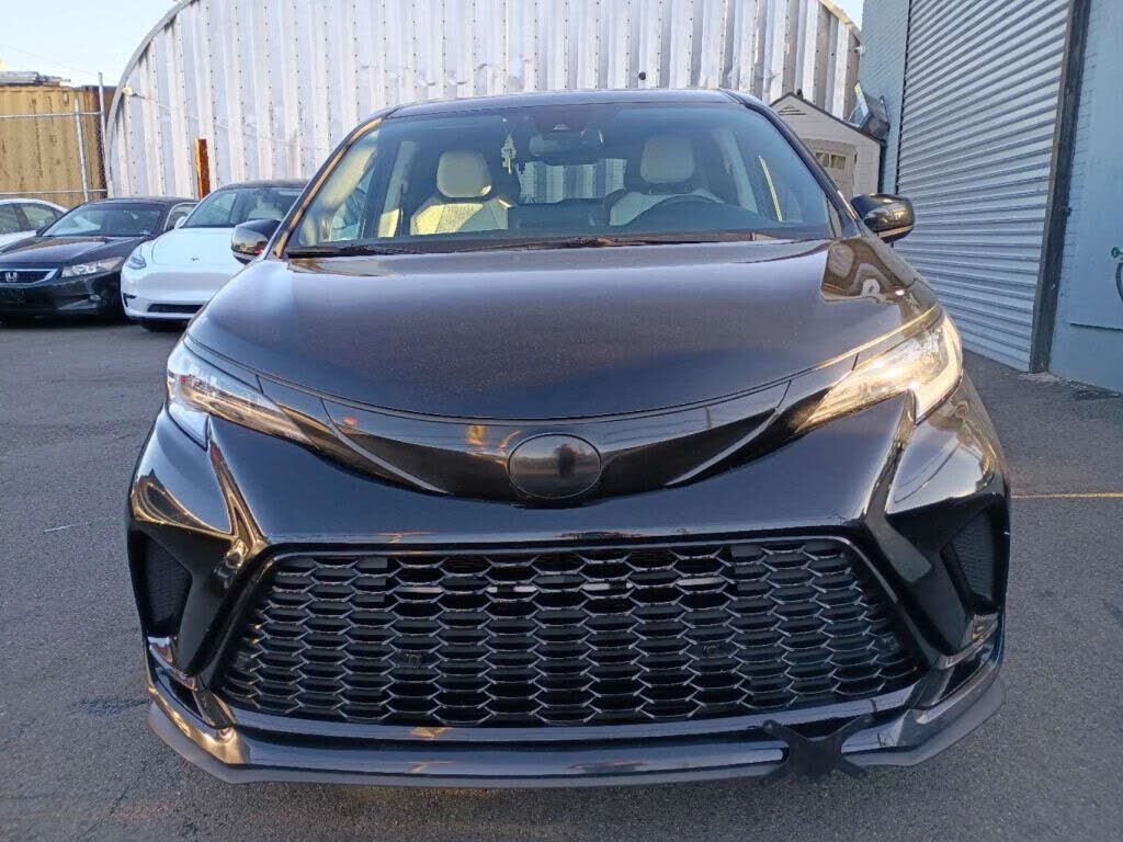 2022 TOYOTA Sienna