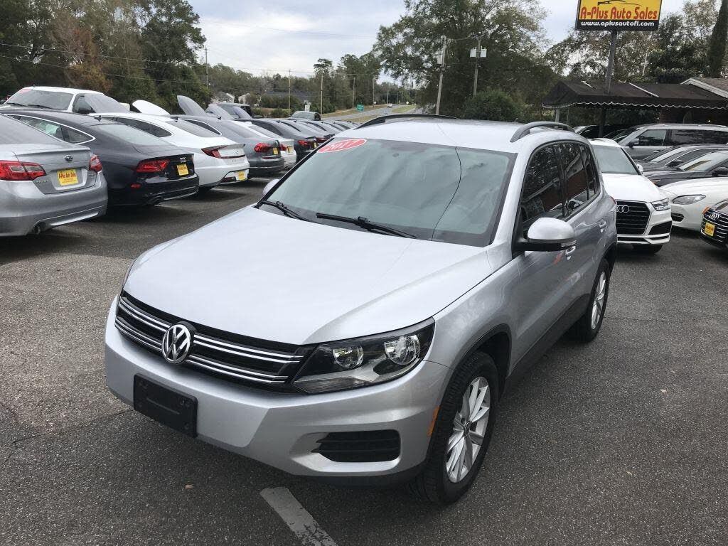 2017 VOLKSWAGEN Tiguan