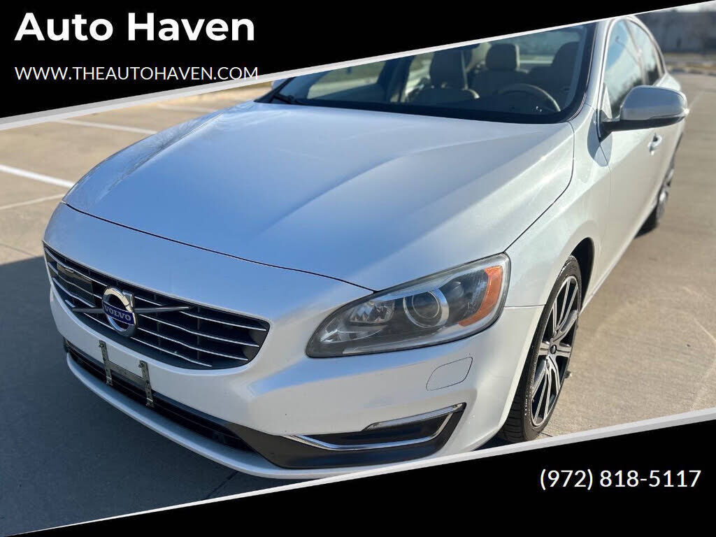 2015 VOLVO S60
