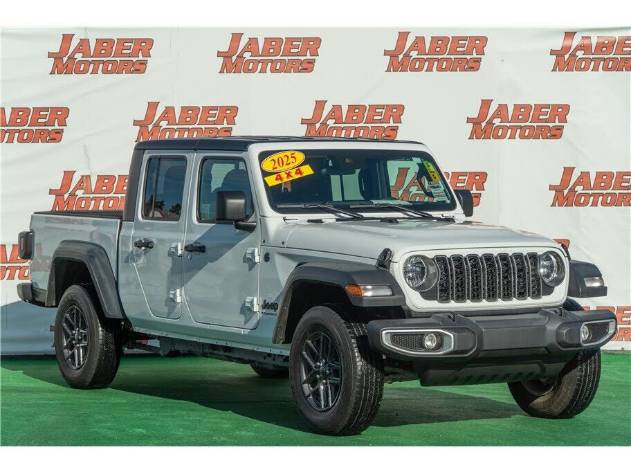 2025 JEEP Gladiator