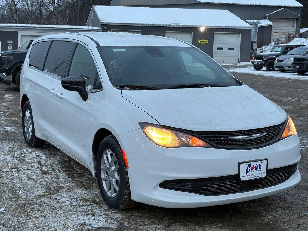 2026 CHRYSLER Voyager