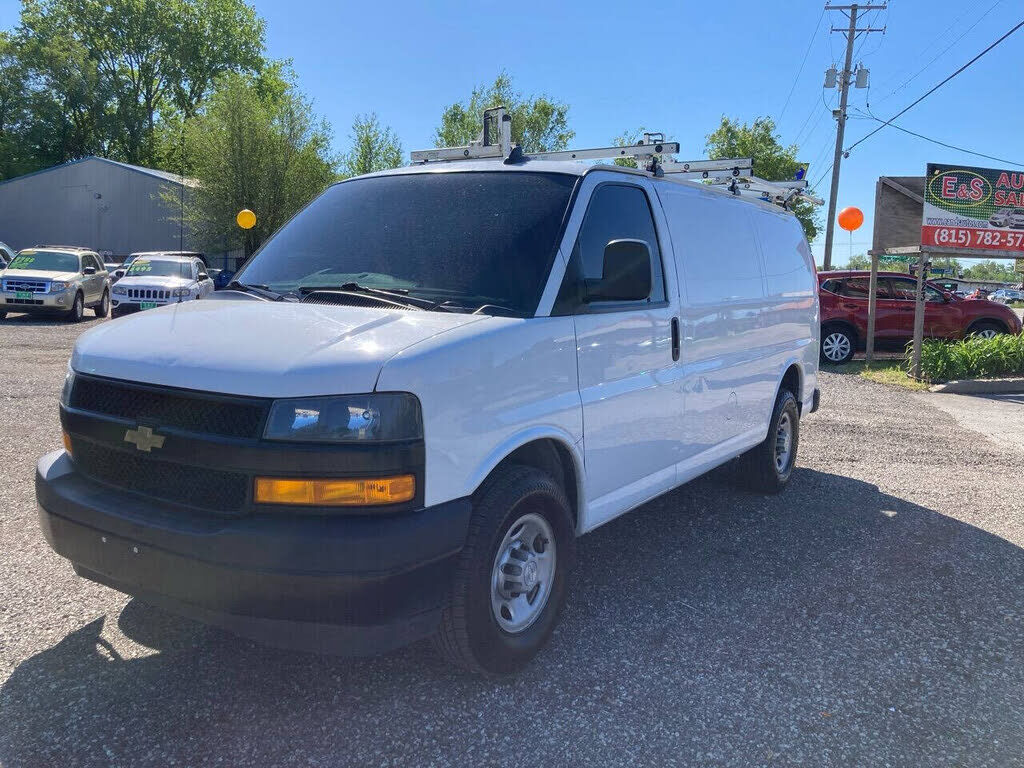 2019 CHEVROLET Express