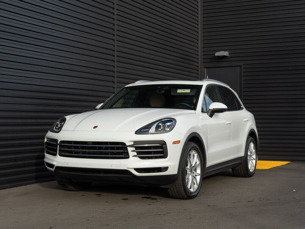 2023 PORSCHE Cayenne