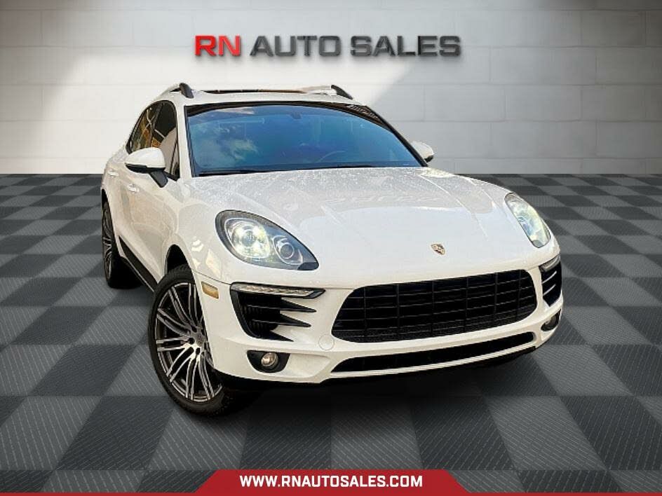 2015 PORSCHE Macan