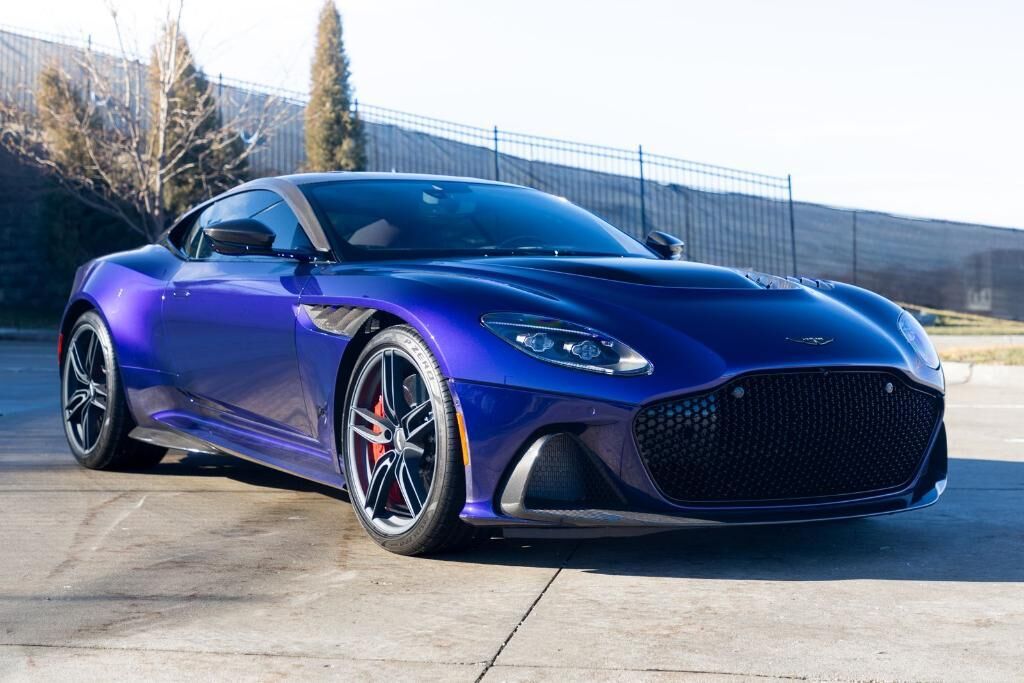 2023 ASTON MARTIN DBS