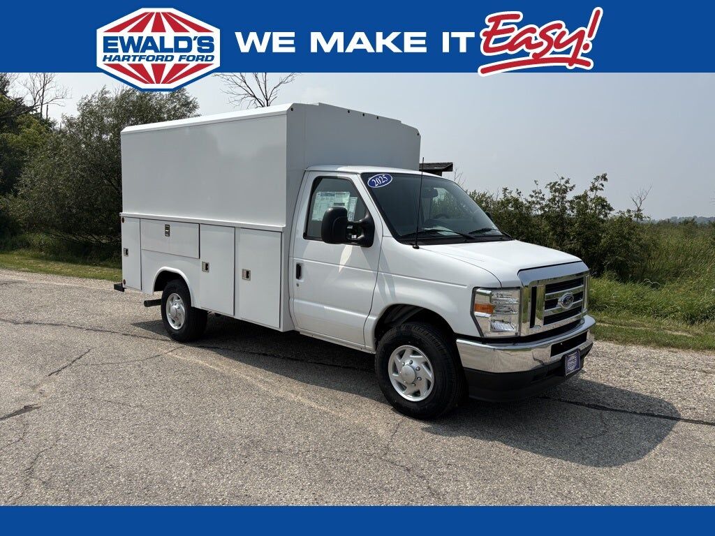 2025 FORD E-350