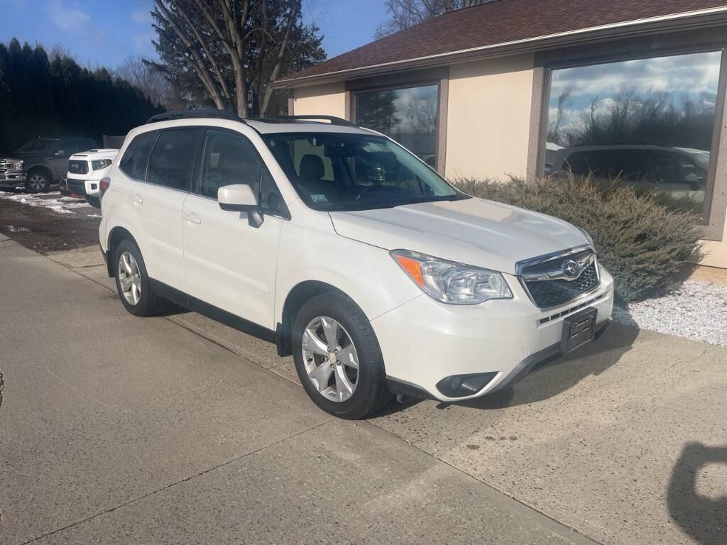 2015 SUBARU Forester