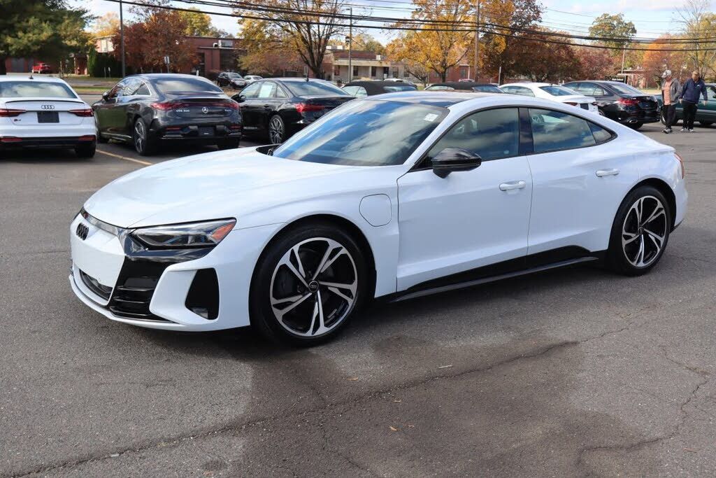 2023 AUDI e-tron GT