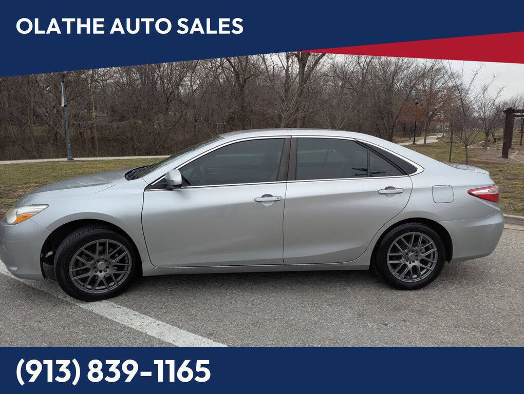 2015 TOYOTA Camry