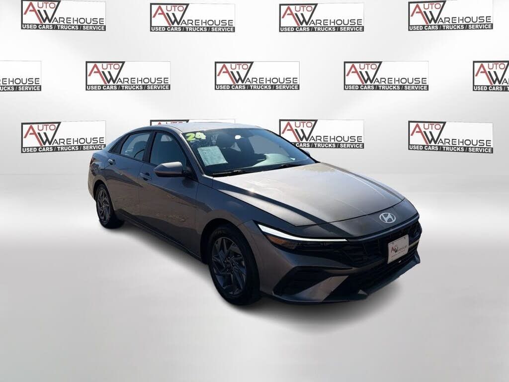 2024 HYUNDAI Elantra