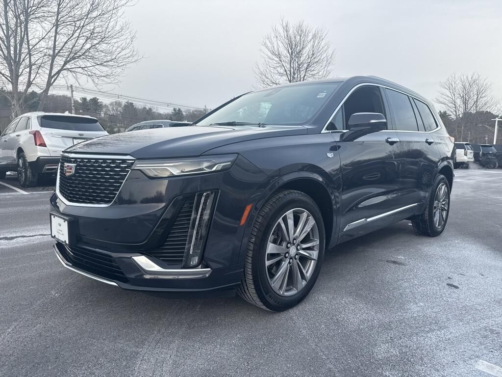2025 CADILLAC XT6