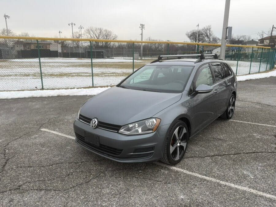 2017 VOLKSWAGEN Golf SportWagen