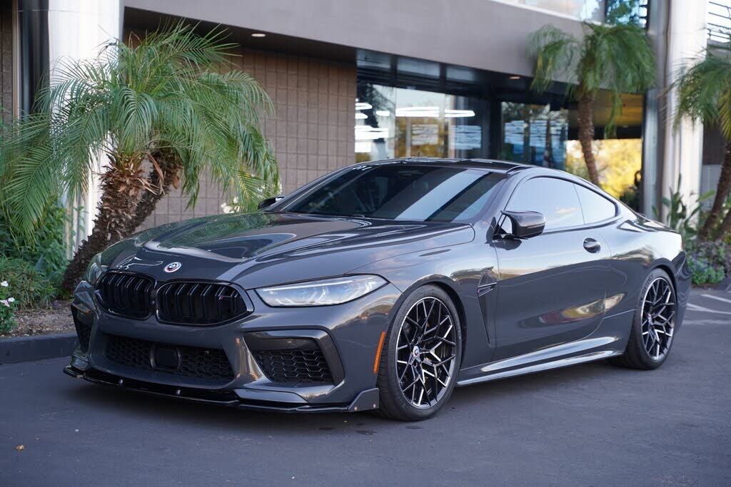 2023 BMW M8