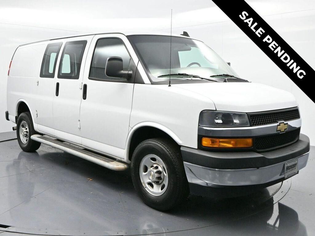 2022 CHEVROLET Express